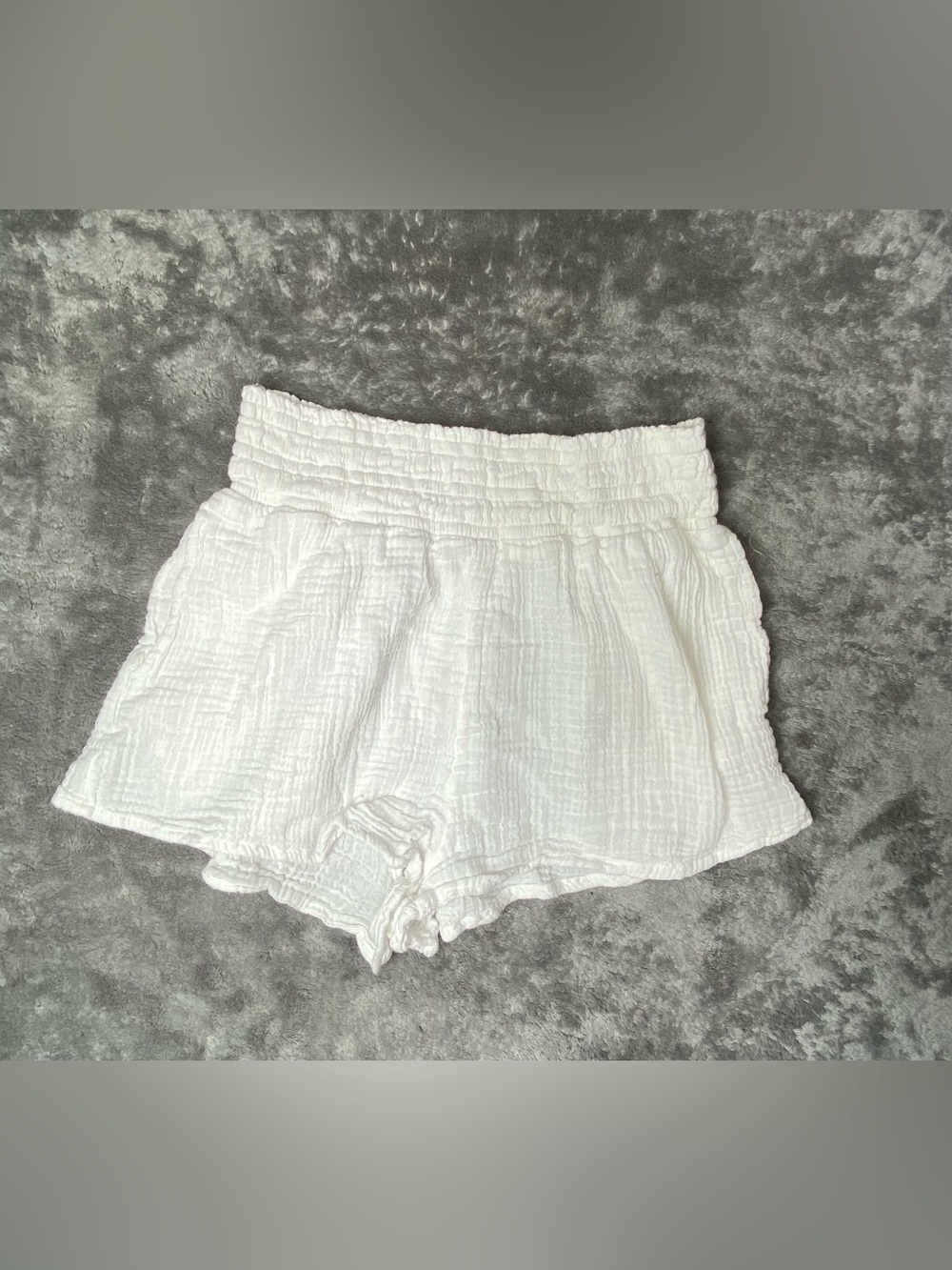 Abercrombie & Fitch White High-Waist Gauze Shorts